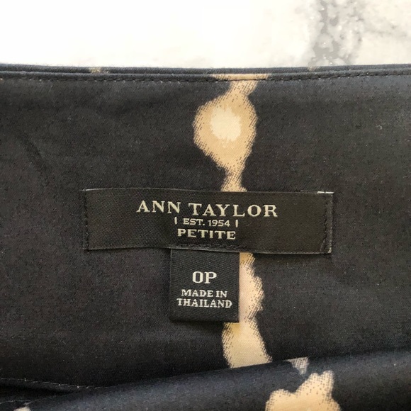 ANN TAYLOR PETITE SKIRT WITH POCKETS - Picture 6 of 7